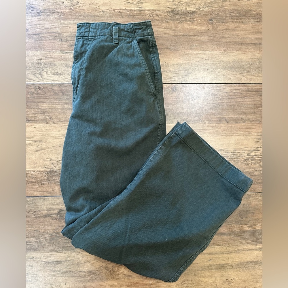 GAP Green Chinos / Loose Khaki